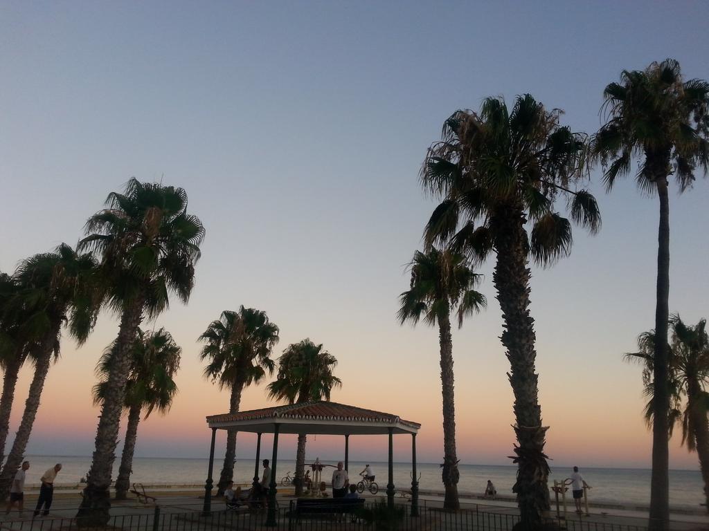 Apartamentos Alamos Málaga Szoba fotó